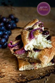Grape Onion Bread with Fennel and Poppy seeds