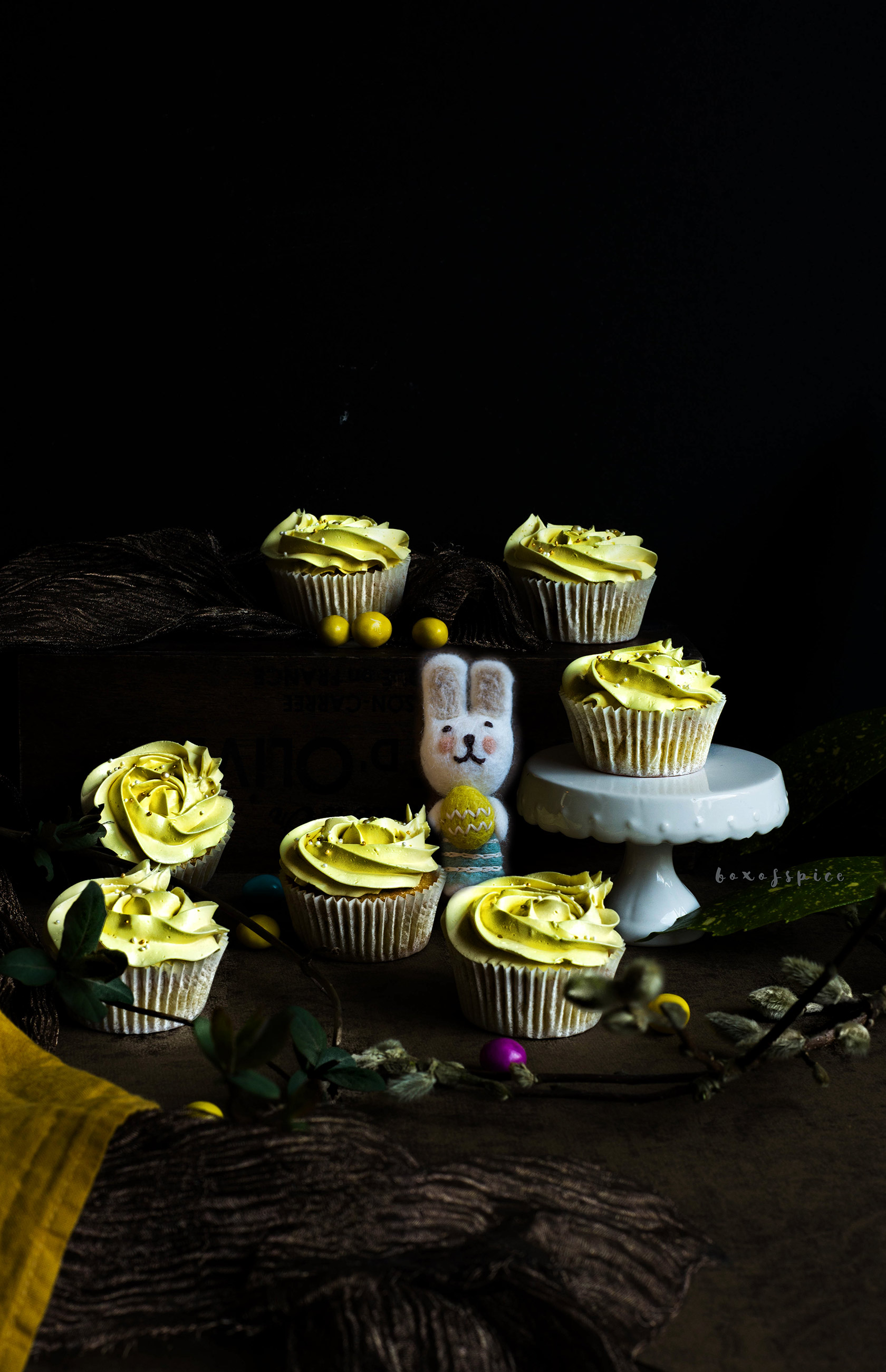 Easter Vanilla Cupcakes I Boxofspice