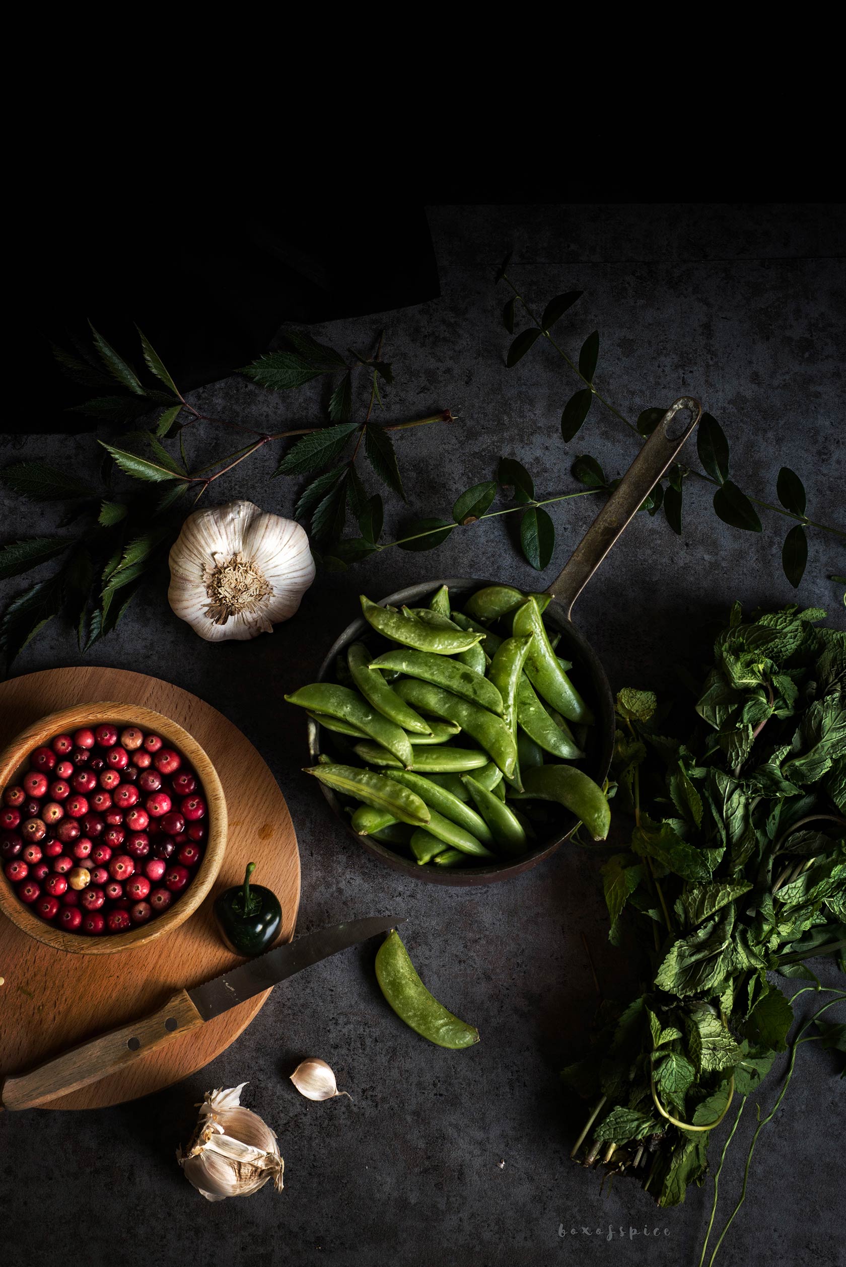 Burnt Garlic Sugar Snaps with Cranberry Chutney I Boxofspice