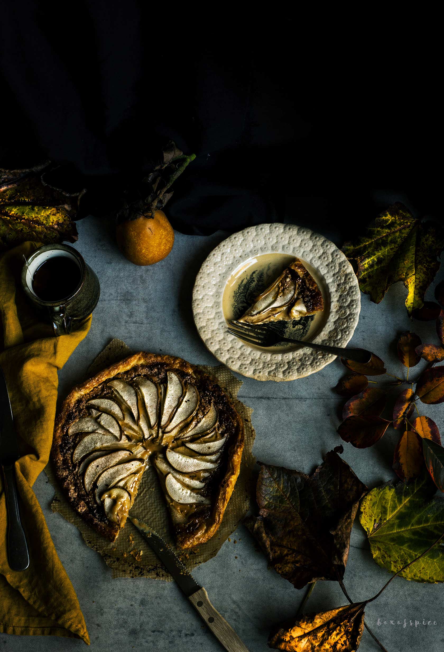Cardamom Dulce de Leche Pear Tart I Boxofspice