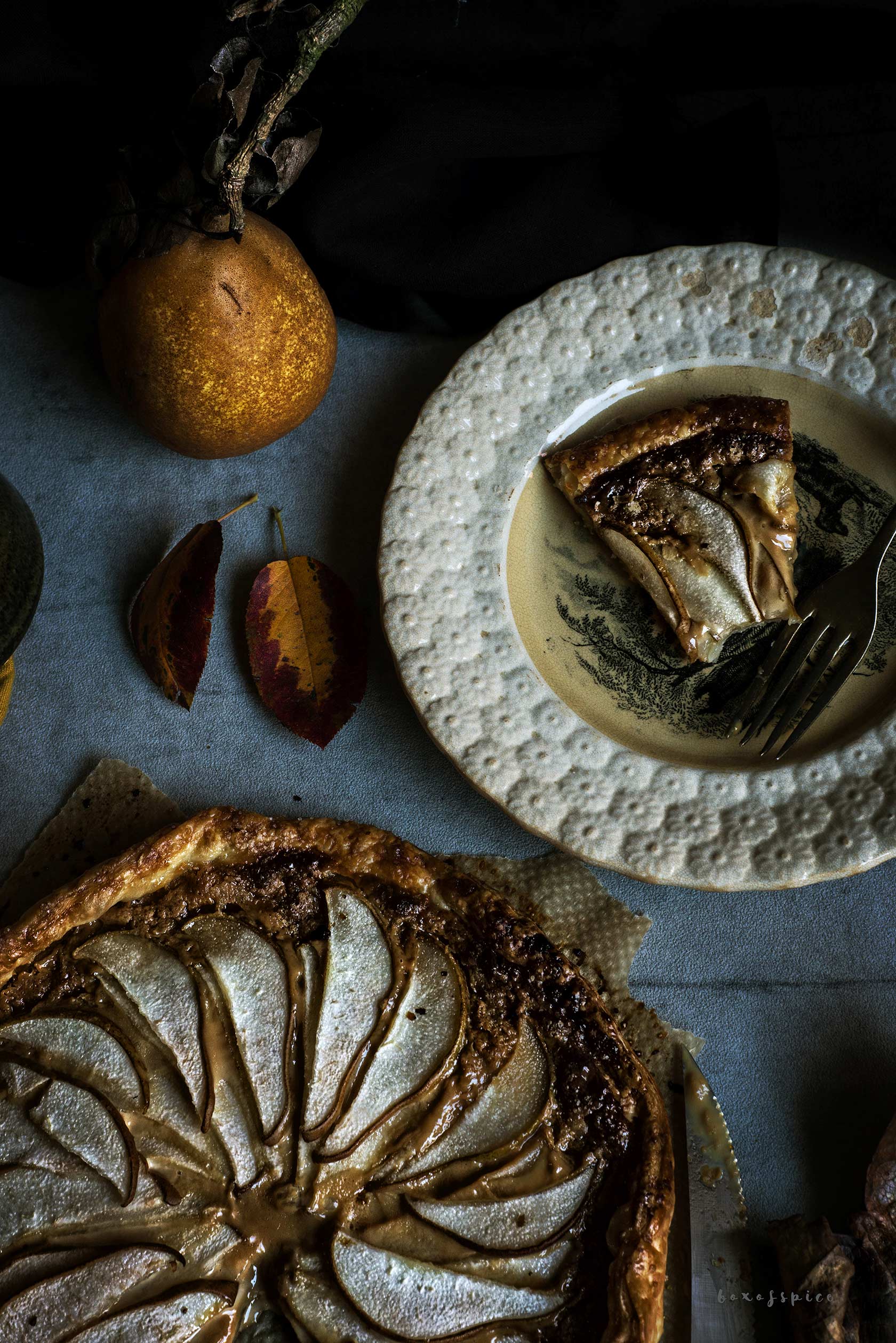 Cardamom Dulce de Leche Pear Tart I Boxofspice