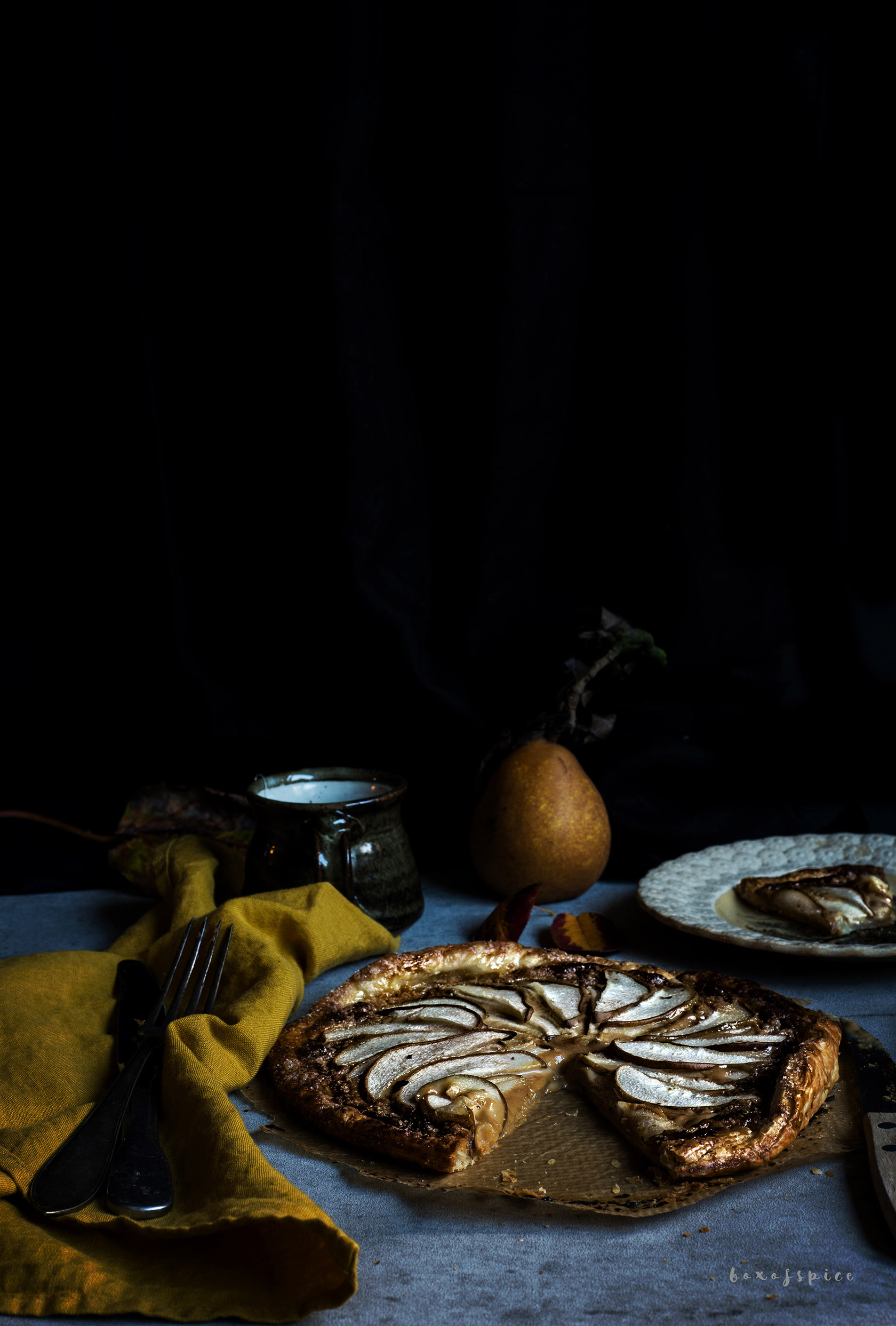 Cardamom Dulce de Leche Pear Tart I Boxofspice